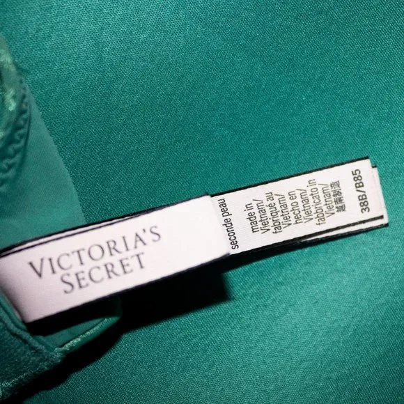 Victoria Secret Light green Push up bra (size 38B) - Picture 2 of 2